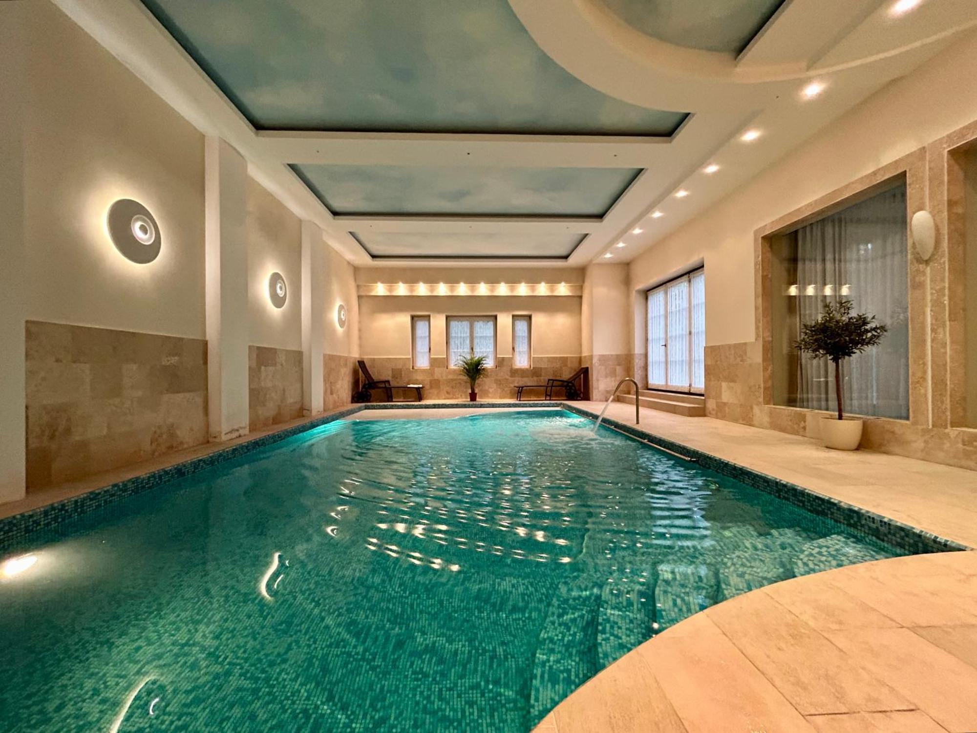 Luxury Villa Indoor Pool Warsaw Magdalenka Exteriör bild